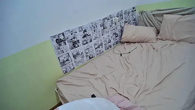 ashleyXthaur  online show from 10, 2, 2025