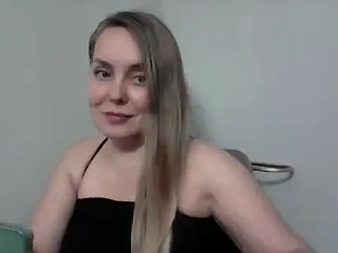 Lolawhite8 online show from 12, 3, 2025