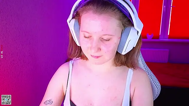 Snapshot of mon_lola chatting on 19, 11, 2025 mon lola online show from 19, 11, 2025