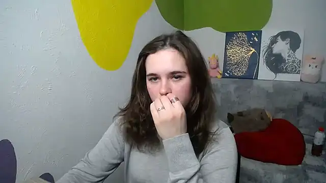 mini girly online show from 8, 1, 2025