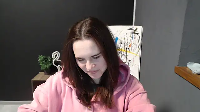 mini girly online show from 18, 2, 2025