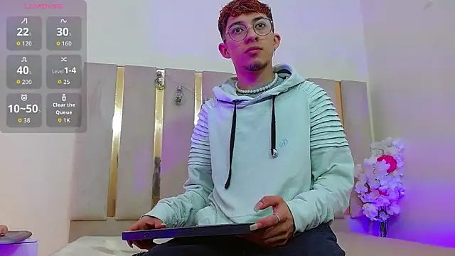 Axel tay online show from 24, 10, 2025