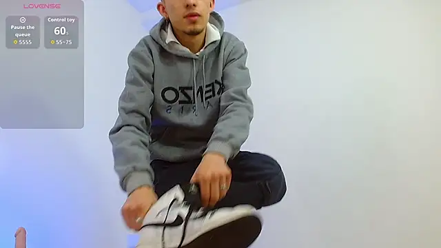 Axel tay online show from 14, 11, 2025