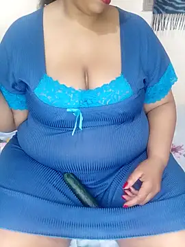 Snapshot of Samara-Bella chatting on 9, 10, 2025 Samara-Bella online show from 9, 10, 2025