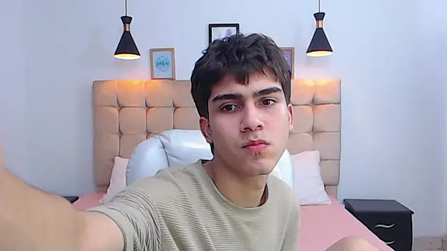 Snapshot of Tommy18__ chatting on 17, 1, 2025 Tommy18 online show from 17, 1, 2025