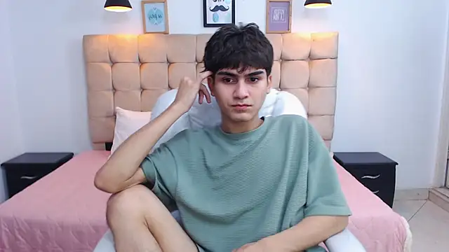 Snapshot of Tommy18__ chatting on 31, 1, 2025 Tommy18 online show from 31, 1, 2025