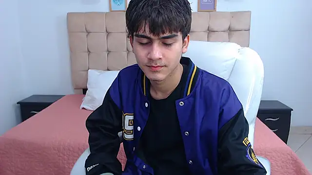 Snapshot of Tommy18__ chatting on 6, 2, 2025 Tommy18 online show from 6, 2, 2025