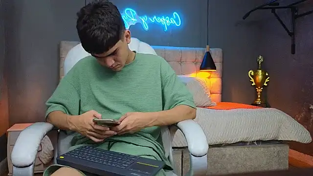 Snapshot of Tommy18__ chatting on 19, 2, 2025 Tommy18 online show from 19, 2, 2025