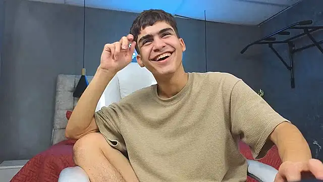 Snapshot of Tommy18__ chatting on 20, 2, 2025 Tommy18 online show from 20, 2, 2025