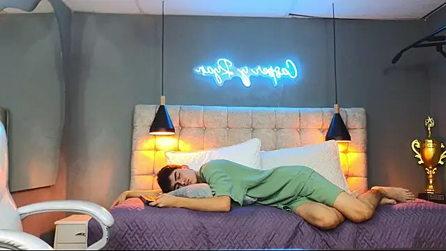 Snapshot of Tommy18__ chatting on 5, 3, 2025 Tommy18 online show from 5, 3, 2025