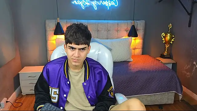 Snapshot of Tommy18__ chatting on 6, 3, 2025 Tommy18 online show from 6, 3, 2025