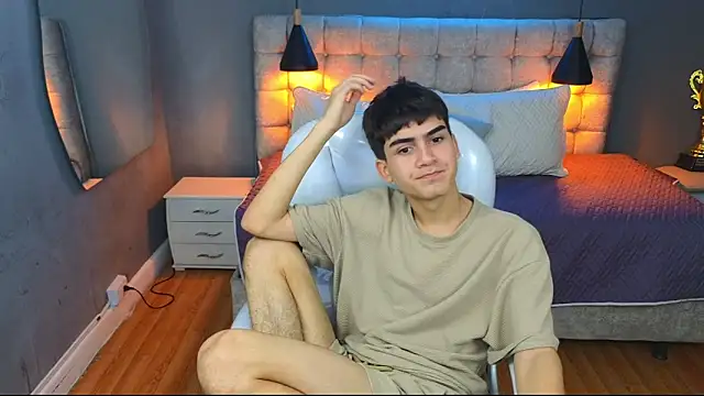 Snapshot of Tommy18__ chatting on 6, 3, 2025 Tommy18 online show from 6, 3, 2025