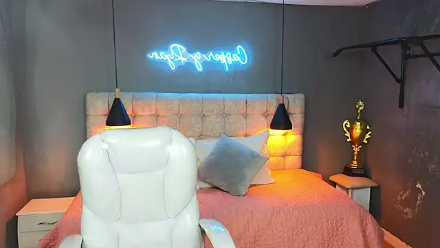 Snapshot of Tommy18__ chatting on 7, 3, 2025 Tommy18 online show from 7, 3, 2025