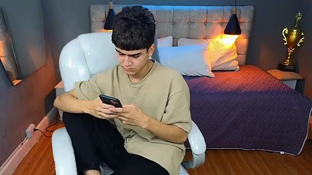 Snapshot of Tommy18__ chatting on 13, 3, 2025 Tommy18 online show from 13, 3, 2025