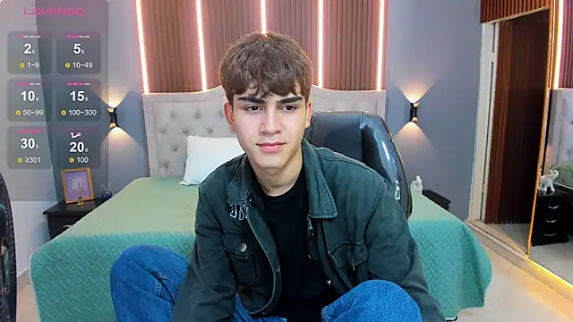 Snapshot of Tommy18__ chatting on 11, 9, 2025 Tommy18 online show from 11, 9, 2025