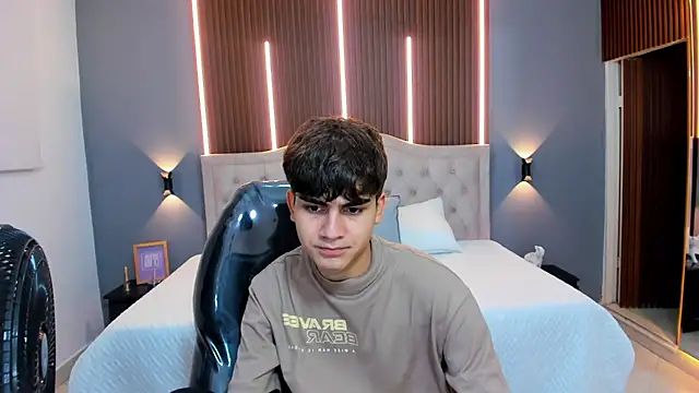 Snapshot of Tommy18__ chatting on 16, 9, 2025 Tommy18 online show from 16, 9, 2025