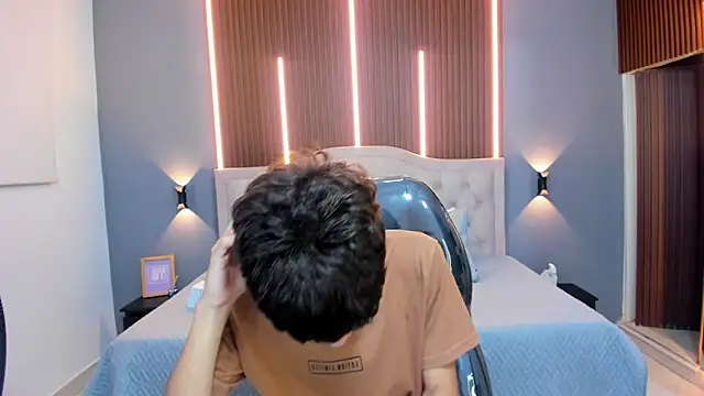 Snapshot of Tommy18__ chatting on 20, 9, 2025 Tommy18 online show from 20, 9, 2025