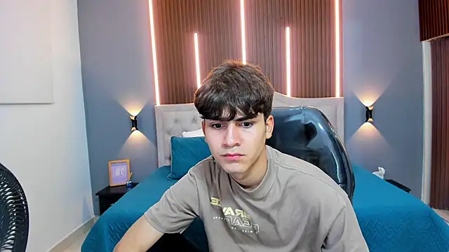 Snapshot of Tommy18__ chatting on 21, 9, 2025 Tommy18 online show from 21, 9, 2025