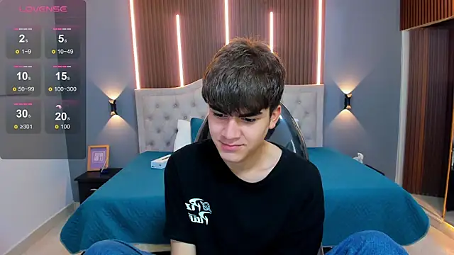 Snapshot of Tommy18__ chatting on 23, 9, 2025 Tommy18 online show from 23, 9, 2025