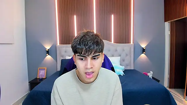 Snapshot of Tommy18__ chatting on 18, 10, 2025 Tommy18 online show from 18, 10, 2025