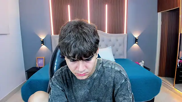 Snapshot of Tommy18__ chatting on 26, 11, 2025 Tommy18 online show from 26, 11, 2025