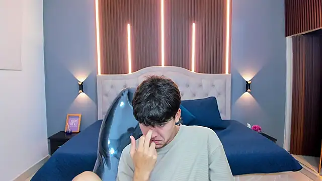 Tommy18   online show from 5, 12, 2025