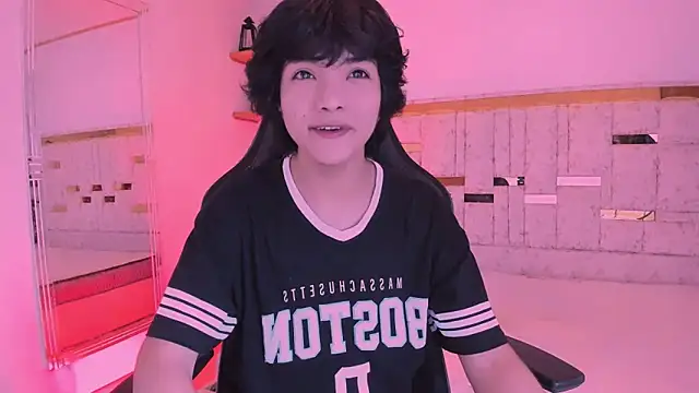 AllanYong18 online show from 11, 3, 2025