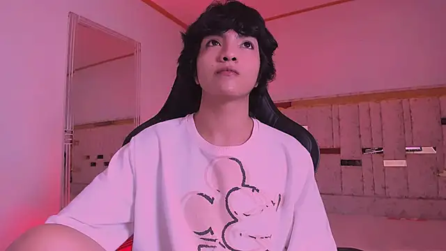 AllanYong18 online show from 14, 3, 2025