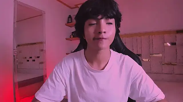 AllanYong18 online show from 19, 3, 2025