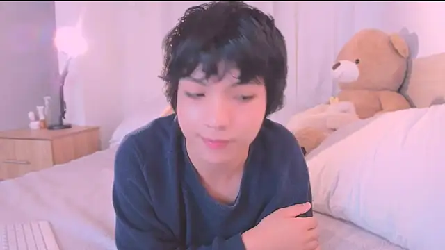 AllanYong18 online show from 29, 9, 2025