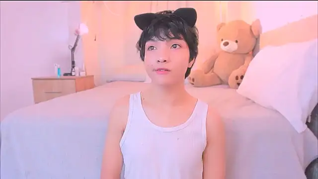 AllanYong18 online show from 27, 10, 2025