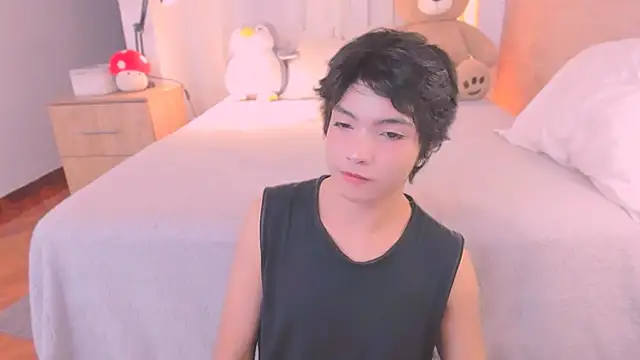 AllanYong18 online show from 17, 2, 2026