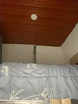 Snapshot of Catmila- chatting on 13, 3, 2025 Catmila- online show from 13, 3, 2025