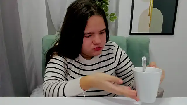 AdeleCruz online show from 3, 2, 2025