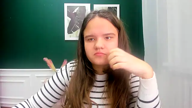 AdeleCruz online show from 9, 2, 2025