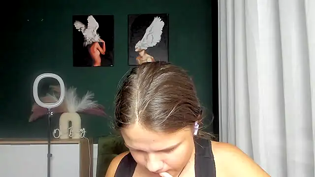 Snapshot of AdeleCruz chatting on 6, 7, 2026 AdeleCruz online show from 6, 7, 2026