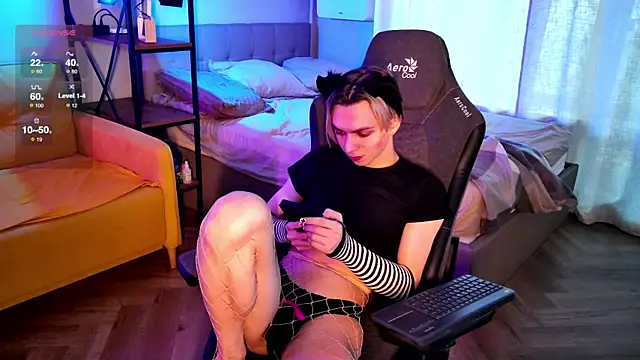 Snapshot of leon_yuugen chatting on 19, 3, 2025 leon yuugen online show from 19, 3, 2025