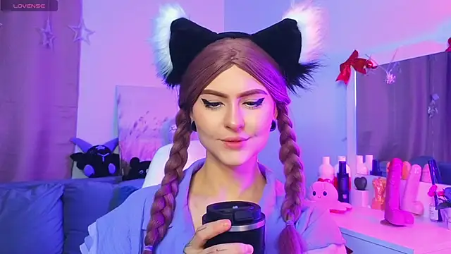 Emily  Mooree online show from 23, 1, 2025