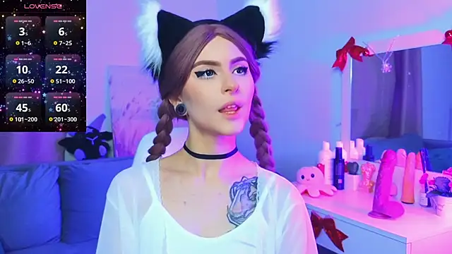 Emily  Mooree online show from 24, 1, 2025