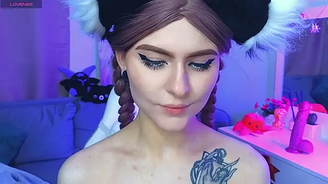 Emily  Mooree online show from 3, 2, 2025