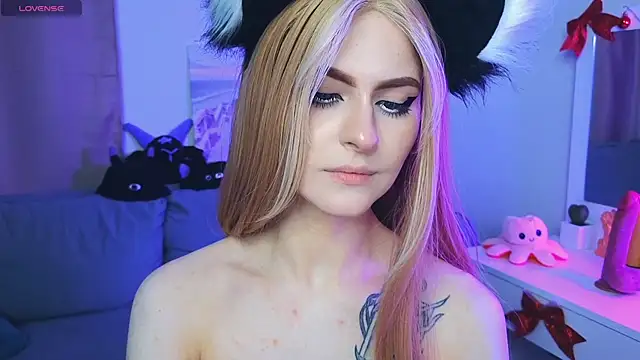 Emily  Mooree online show from 8, 2, 2025