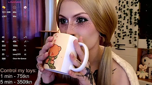 Emily  Mooree online show from 1, 10, 2025