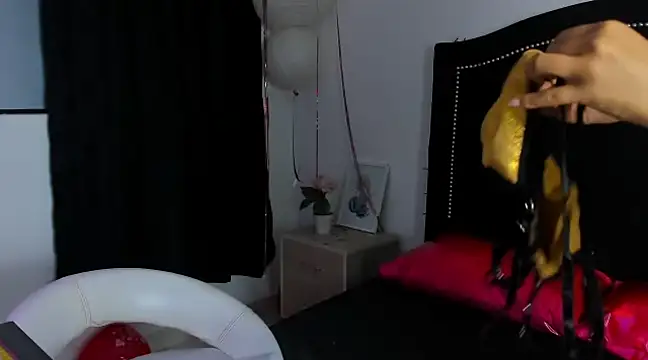 Snapshot of Cleo_Hott chatting on 25, 2, 2025 Cleo Hott online show from 25, 2, 2025