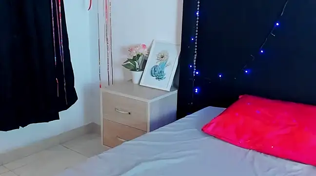 Snapshot of Cleo_Hott chatting on 21, 3, 2025 Cleo Hott online show from 21, 3, 2025