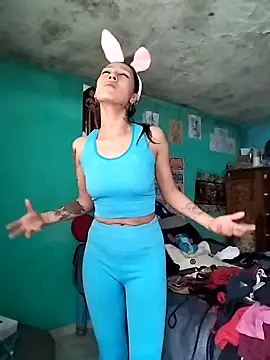 Snapshot of Cleo_Hott chatting on 23, 10, 2025 Cleo Hott online show from 23, 10, 2025