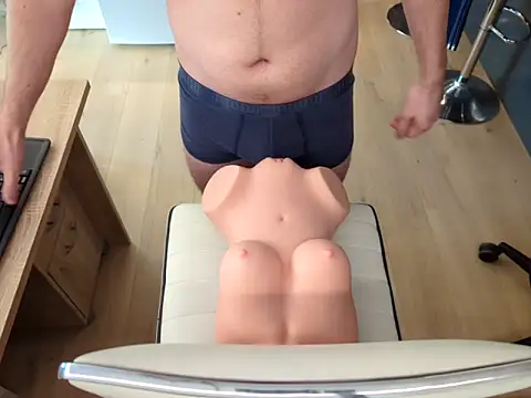 Snapshot of MacPlesure chatting on 14, 1, 2025 MacPlesure online show from 14, 1, 2025