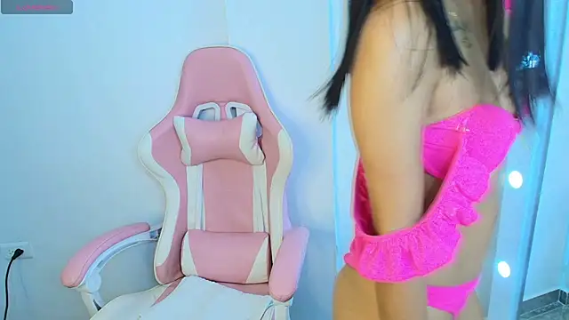 sweet dania  online show from 2, 3, 2025