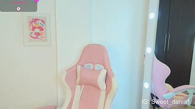 sweet dania  online show from 9, 3, 2025