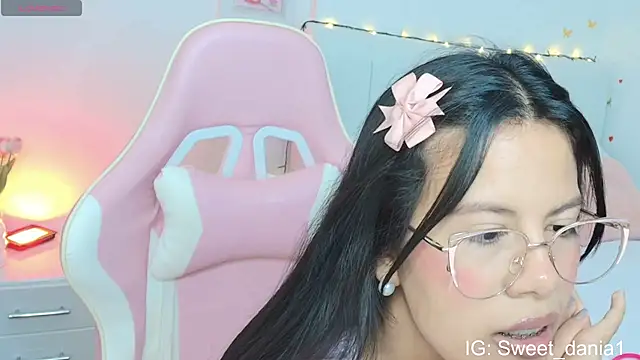 sweet dania  online show from 29, 9, 2025