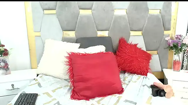 electrastunningx online show from 1, 2, 2025